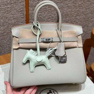 Classic Hermes Bag: A Stylish and Versatile Choice for Elegance